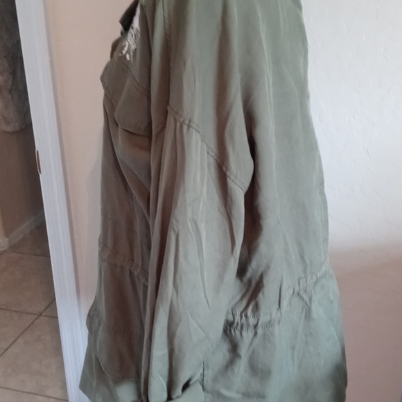 Kelly Renee Ladies' Safari Jacket - Picture 4 of 8